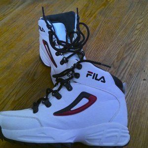 White Fila Sneakers (Youth 5 1/2)